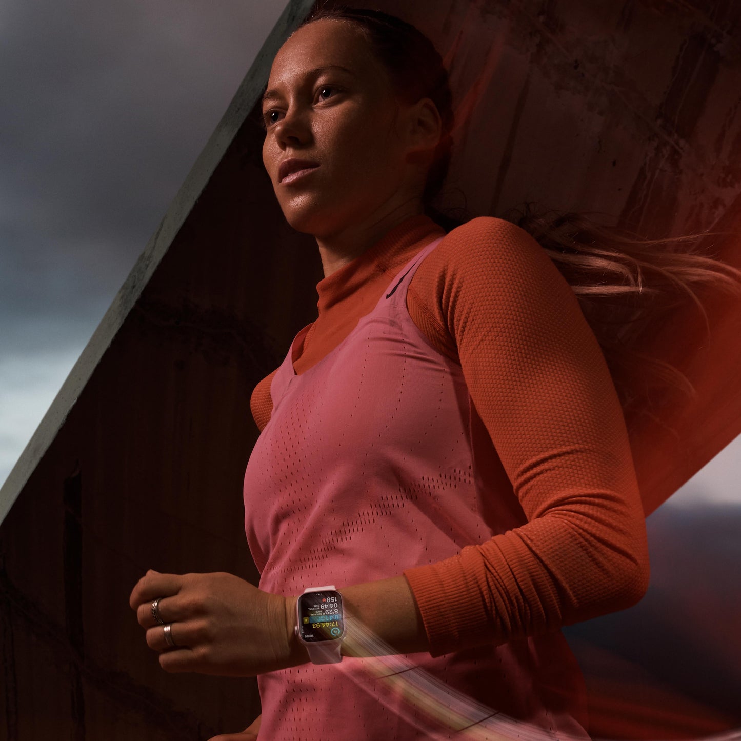 Apple Watch Series 7 GPS, 41mm Starlight Aluminum Case with Starlight Sport Band - Regular