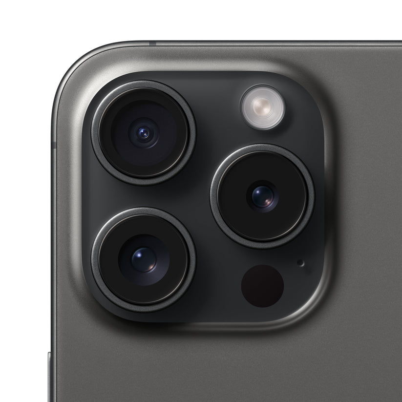 iPhone_15_Pro_Black_Titanium_PDP_Image_Position-4__en-US