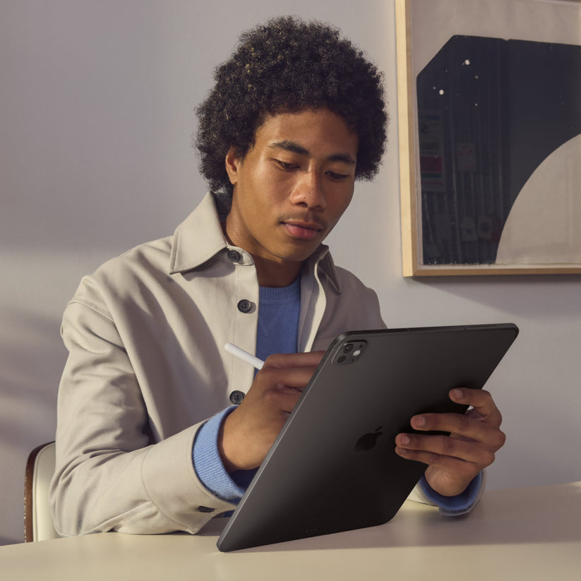 iPad_Pro_11_M4_WiFi_Silver_PDP_Image_Position_5__en-US