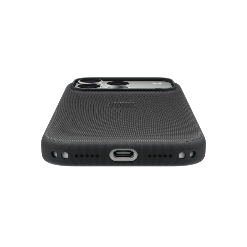 iphone-17-pro-techwoven-case-with-magsafe-black_MGF34_AV4