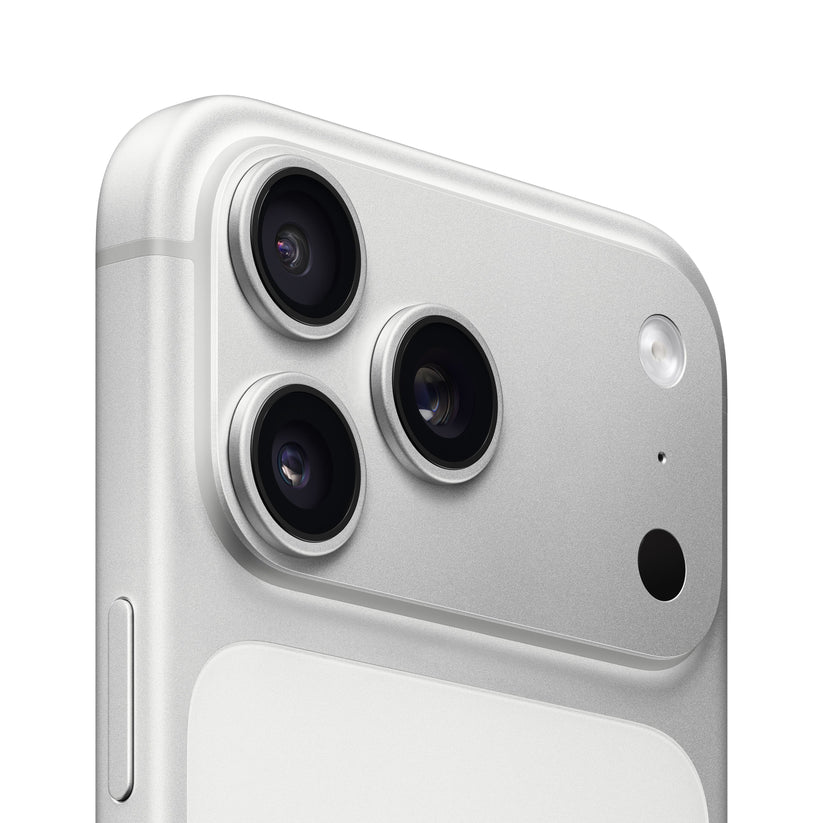 iPhone_17_Pro_Max_Silver_PDP_Image_Position_3__en-US