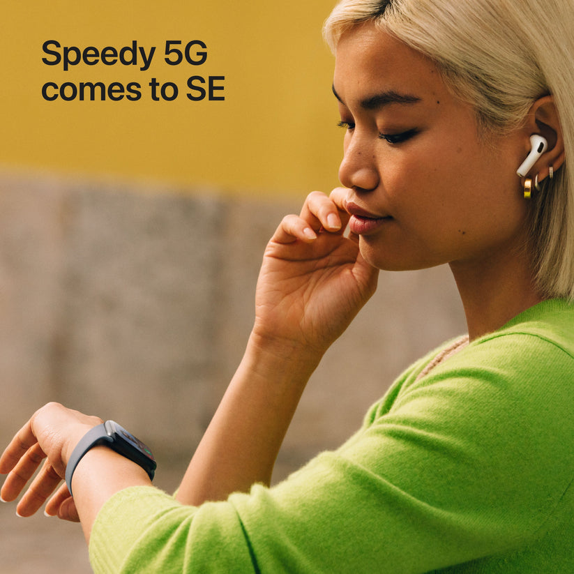 Apple_Watch_SE_3_40mm_LTE_Starlight_Aluminum_Sport_Band_Starlight_PDP_Image_Position_4__en-US