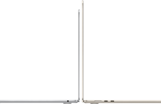 Side view of 13-inch and 15-inch models of MacBook Air in Silver and Starlight, open and back-to-back